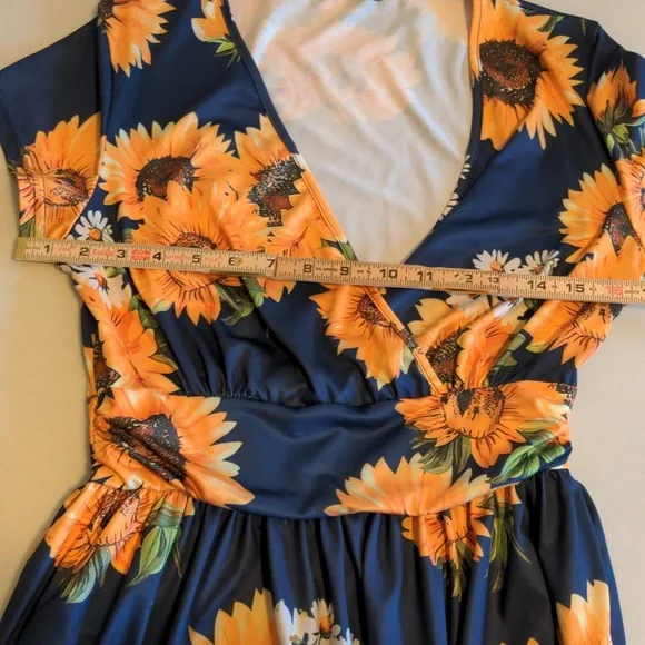Ouges Women's Size M One Piece Sunflower Print Dress - Picture 9 of 12